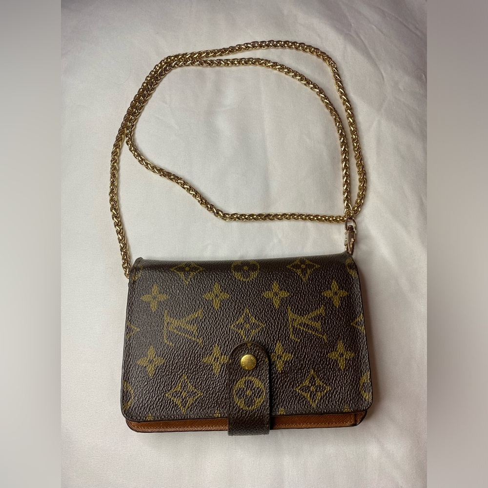 Authentic Louis Vuitton Papier Zip Wallet